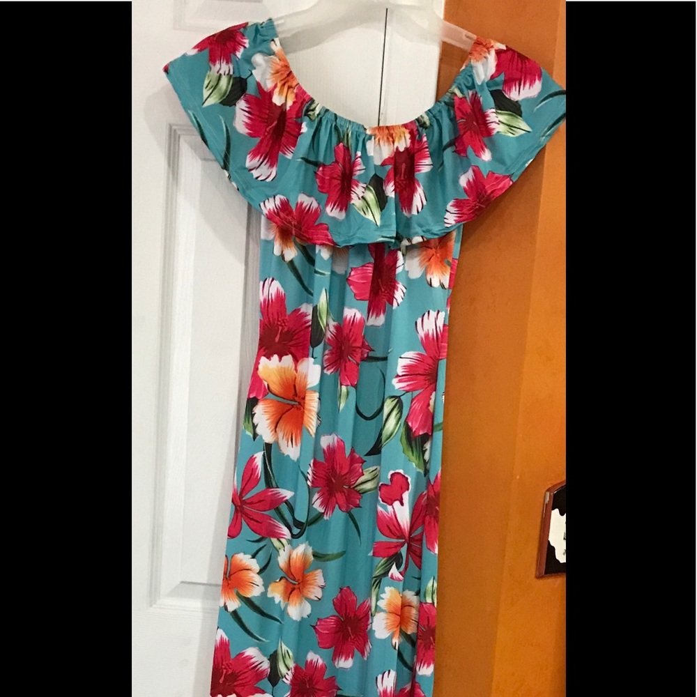Off shoulder maxi