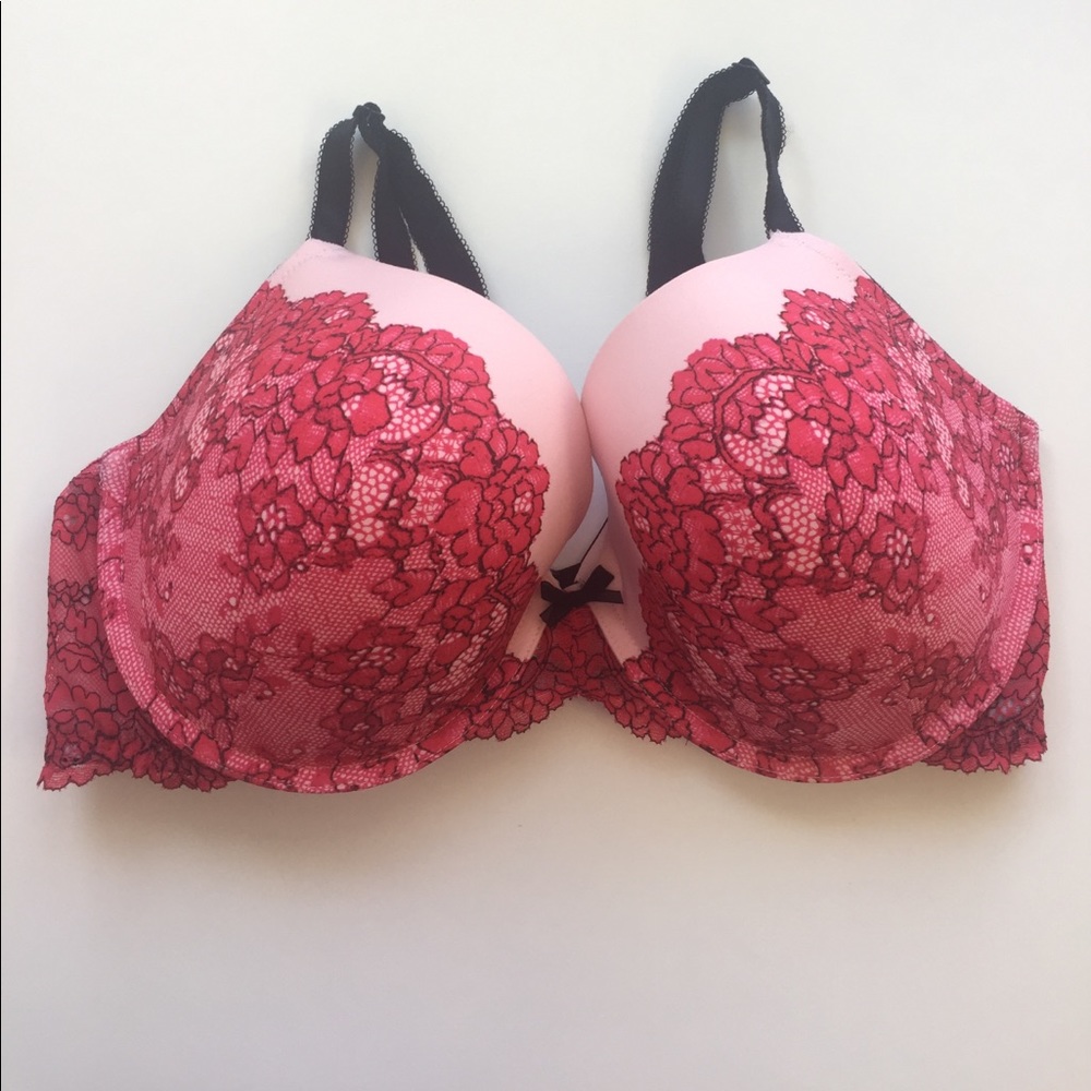 VS Dream Angels perfect coverage bra in pink.