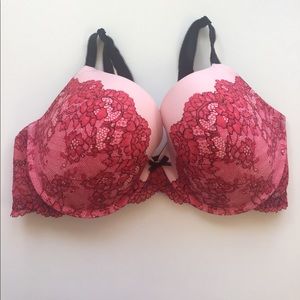 VS Dream Angels perfect coverage bra in pink.