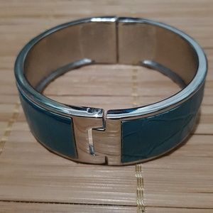 THE LIMITED Turquoise snake print cuff bracelet