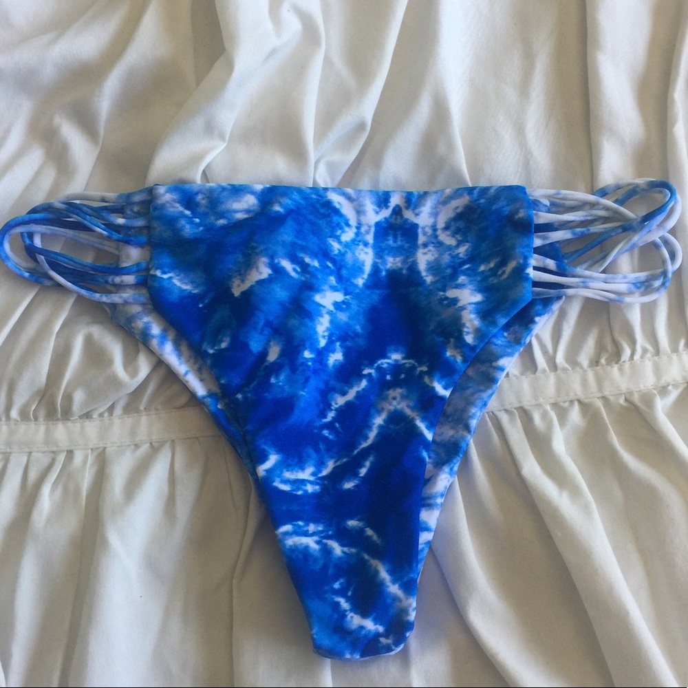 Bikini bottoms