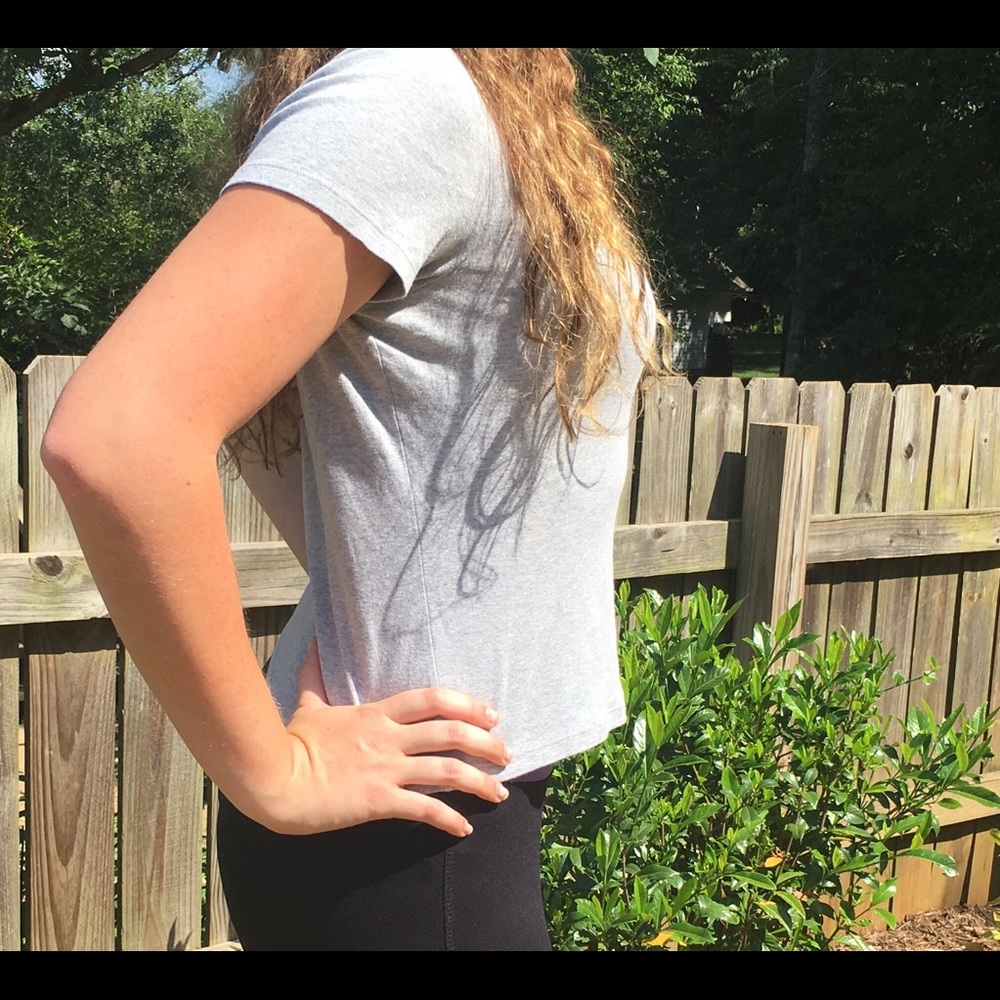 Banana Republic 100% cotton gray T-shirt