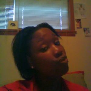 Meet your Posher, Brittney