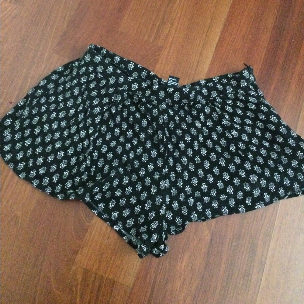 Small flowy shorts