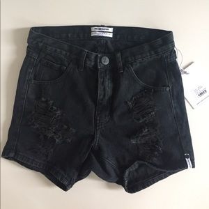 NWT One Teaspoon Fox Black Hustlers denim short 24