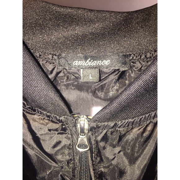 Cute thin bomber jacket - Picture 5 of 6