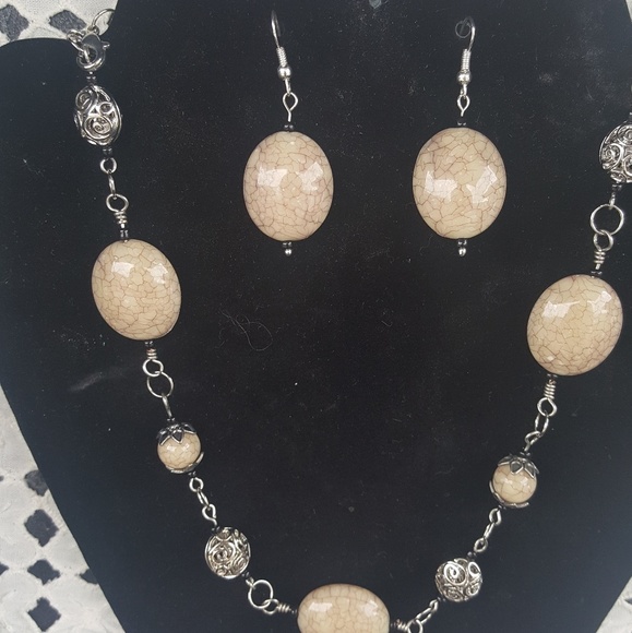 Necklace and earring set - Picture 1 of 1