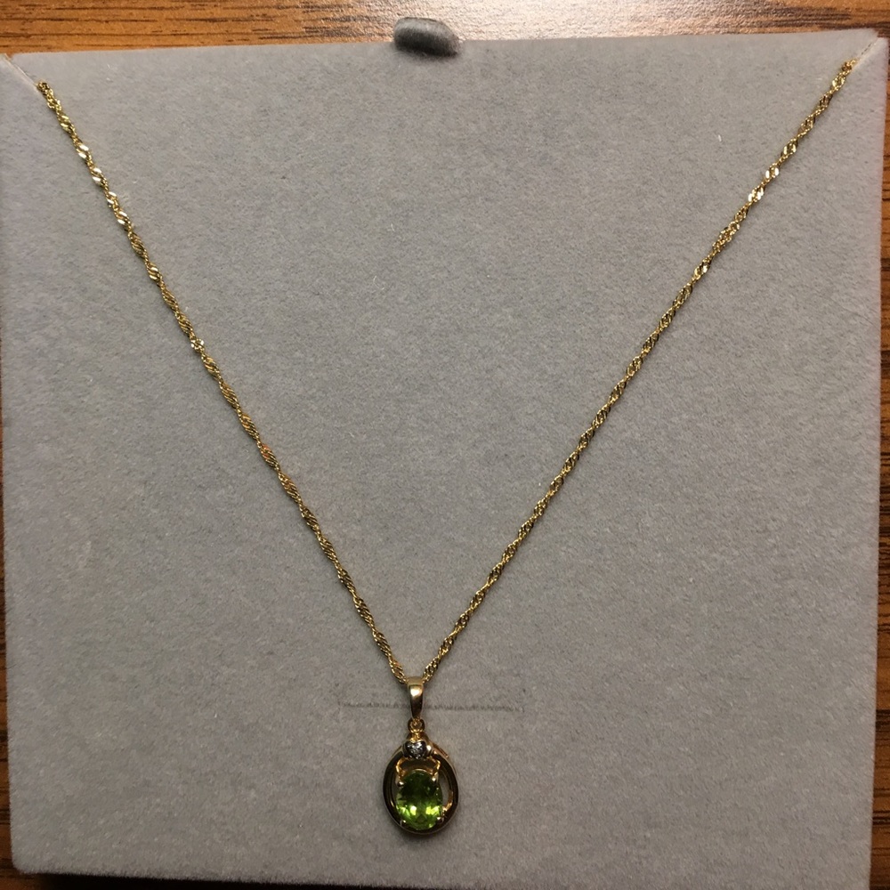 14kt yellow gold necklace and pendant