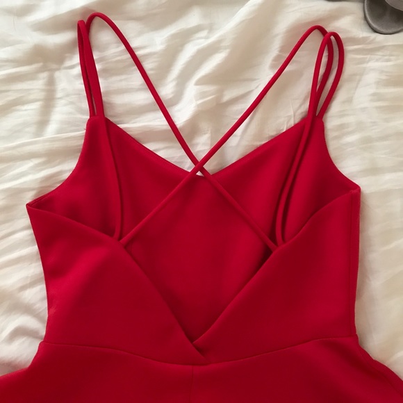 ❌❌SOLD❌❌ Simple Red Dress - Picture 4 of 4