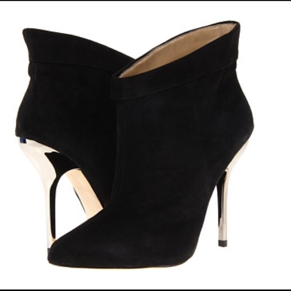 🚨SALE🚨Black Suede and Metallic Aldo Dilger Boot