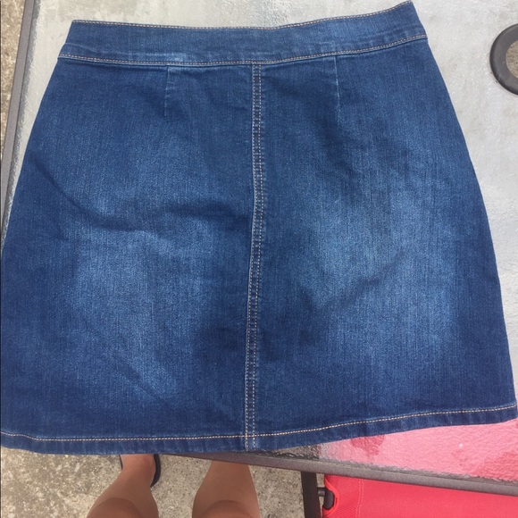 Jean skirt - Picture 2 of 2