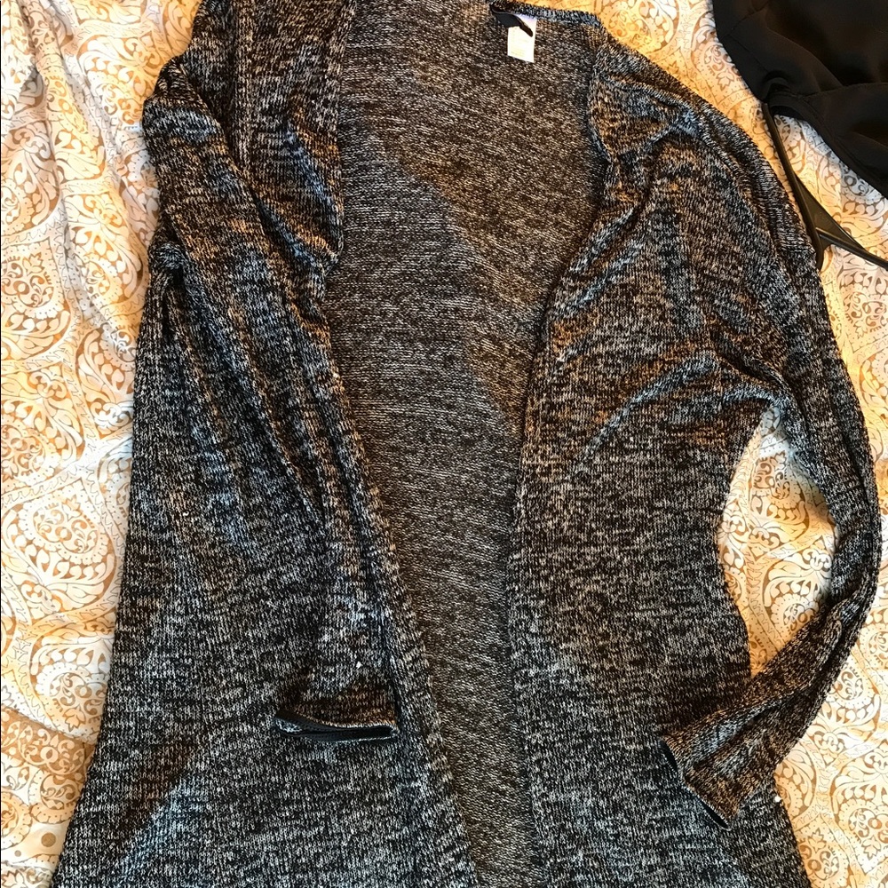 H&MDivided Black/White Knit Cardigan