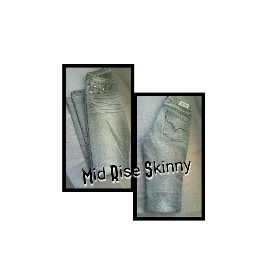 Levis Mid Rise Skinny Charcoal Jean