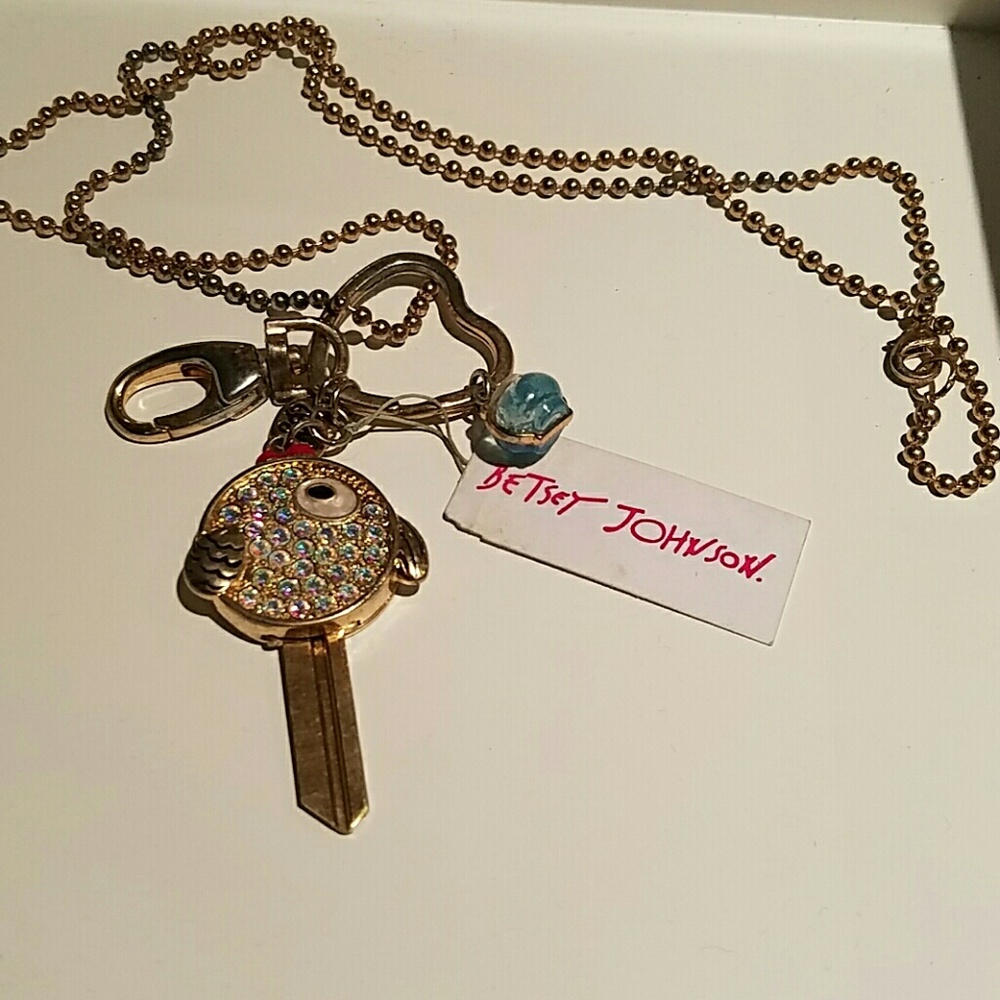 Betsey Johnson key necklace