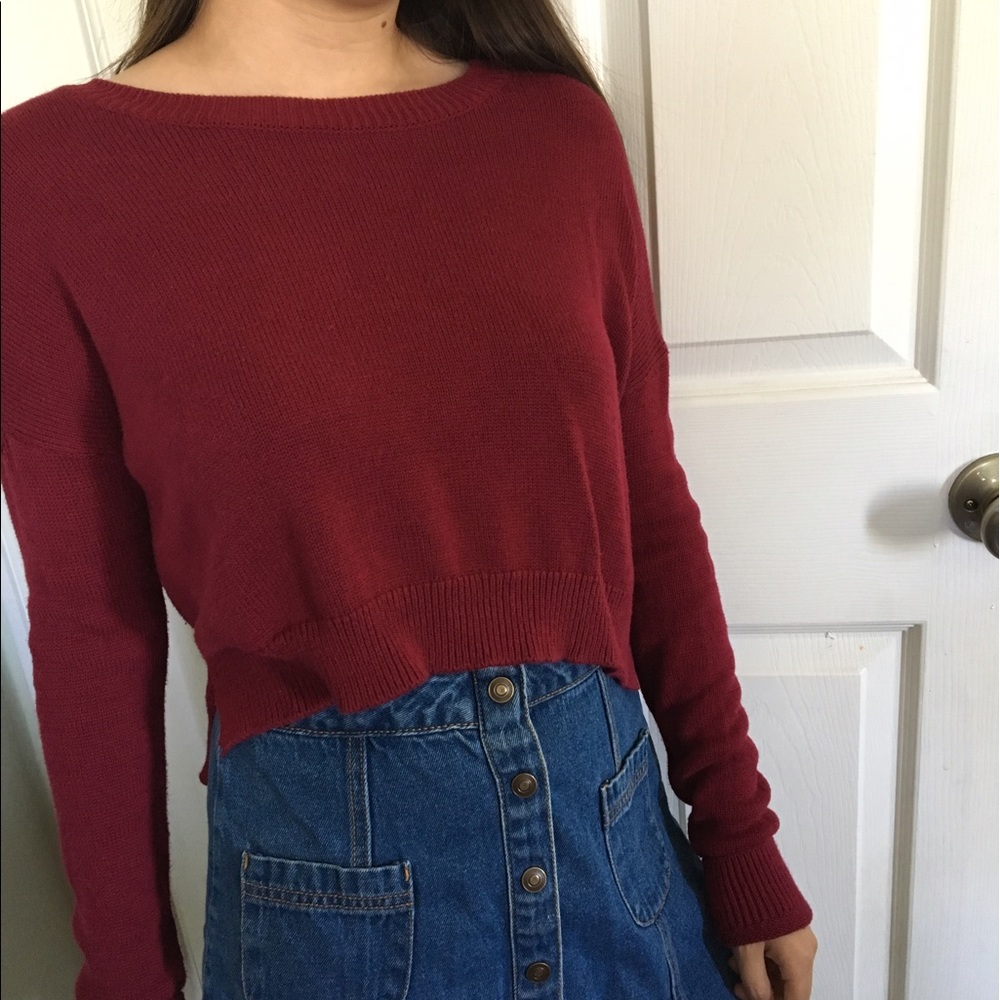 Cropped maroon sweater