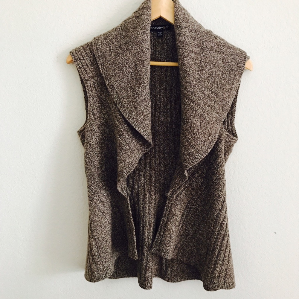 Cute sweater vest Sz Small