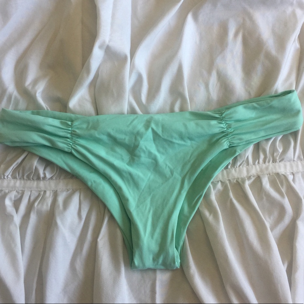 Bikini bottoms
