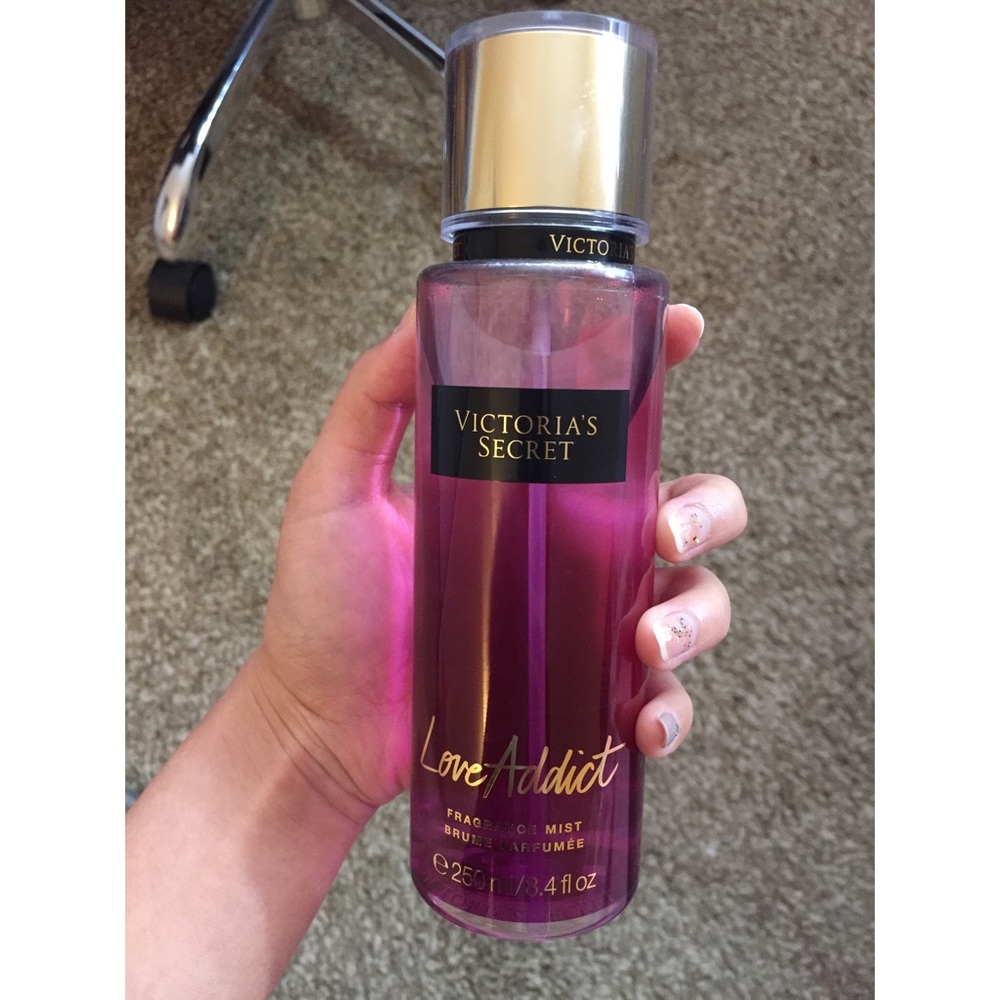 Victoria's secret love addict fragrance mist