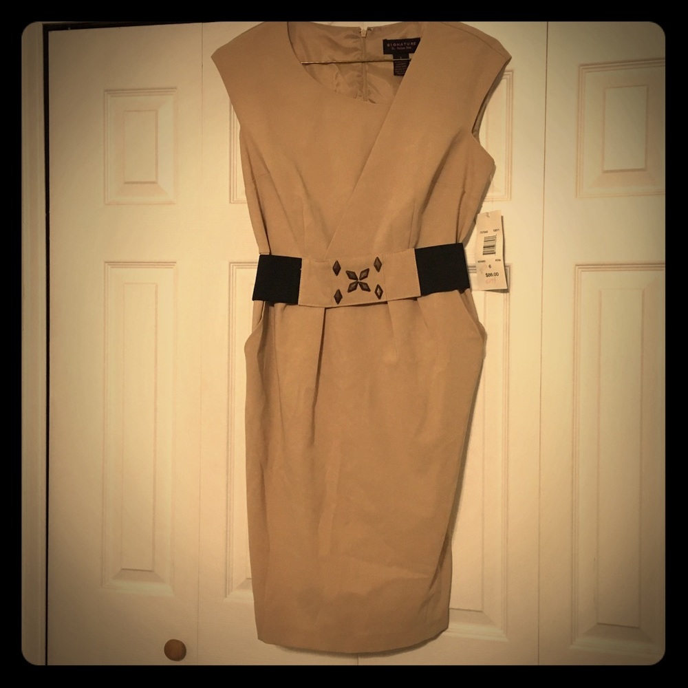 Khaki shift dress with decorative belt