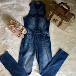 Super Cute Jean Jumpsuit size M