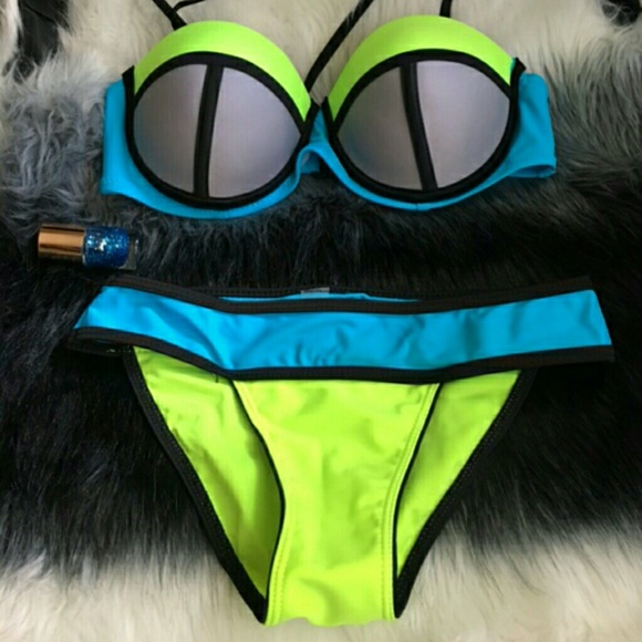 Green colorful two pieces bikini set swimsuit - Picture 2 of 4