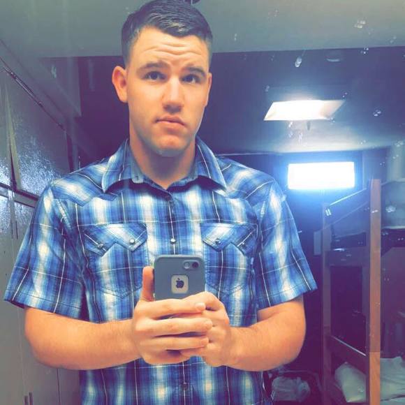 Meet your Posher, Kyle - Picture 1 of 1