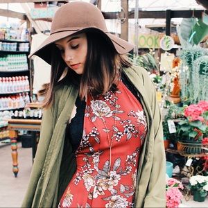 Meet your Posher, Lori