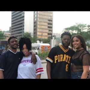 Meet your Posher, Max