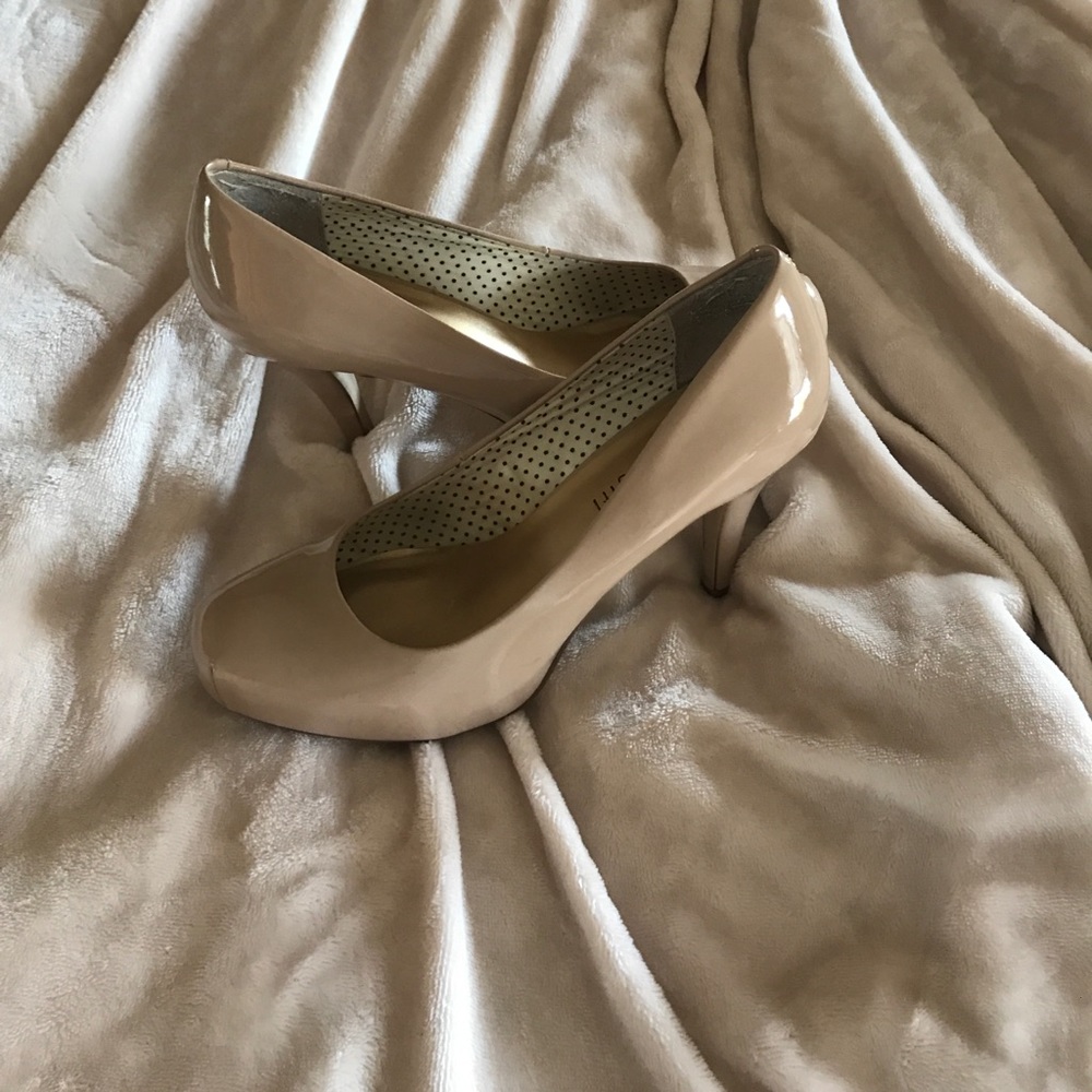 NUDE PUMPS💕 MADDEN GIRL