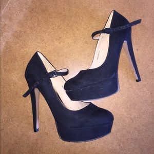 Forever 21 black pumps
