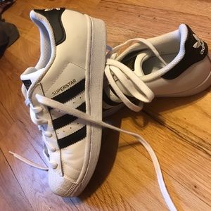 Adidas Superstar (Authentic) size 5