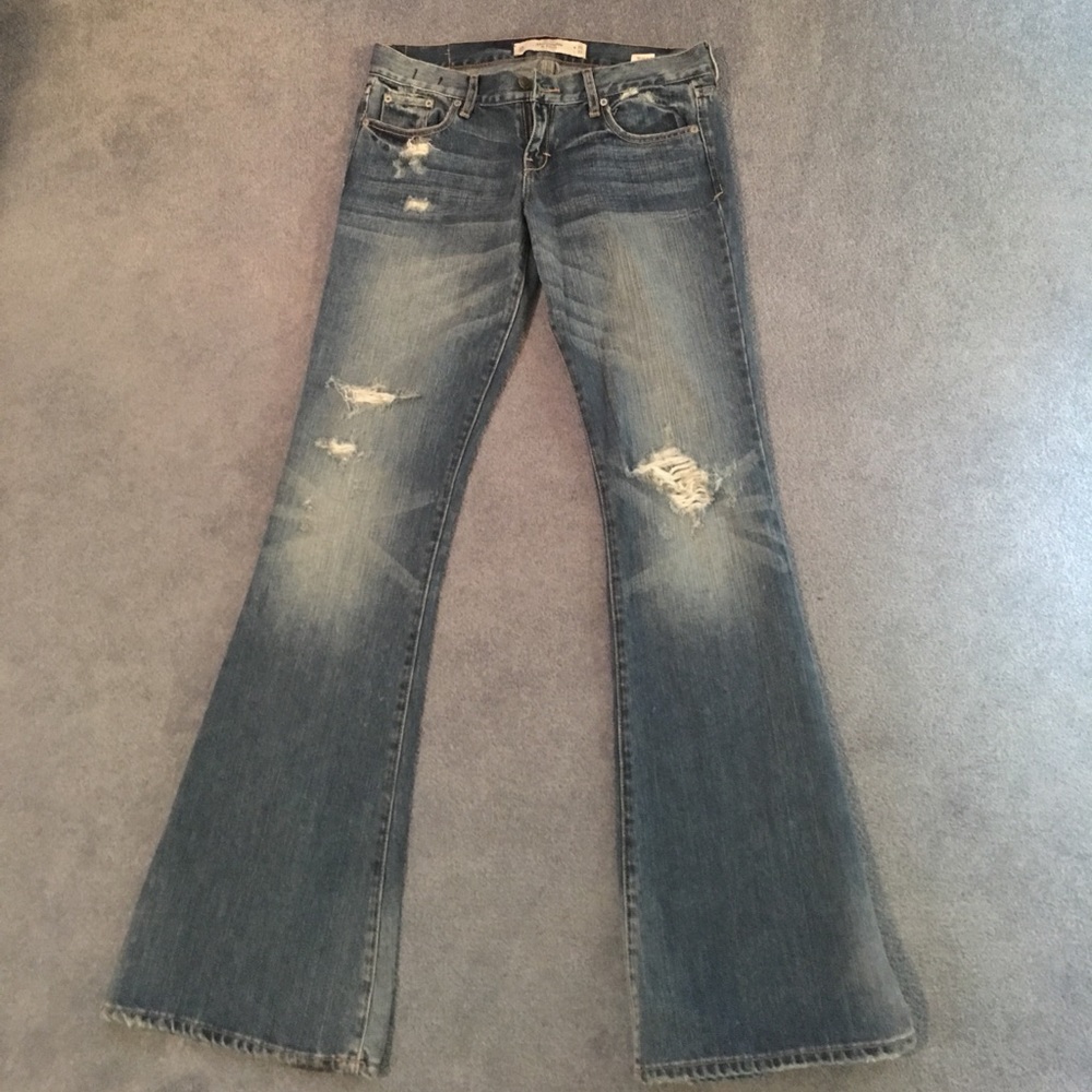 Abercrombie & Fitch Distressed Flare Jeans (sz 0R)