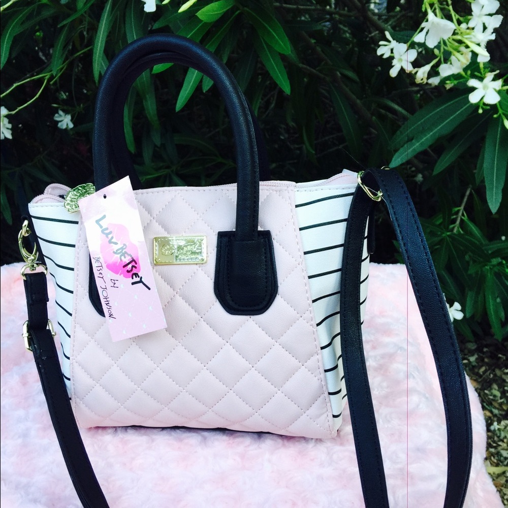 💖SOLD💖Betsey Johnson cross body bag