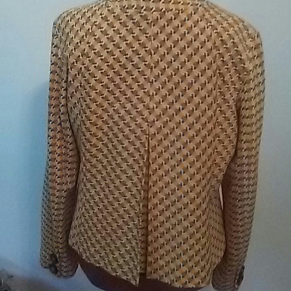 Beautiful. Tweed Wool suit jacket. - Picture 4 of 8