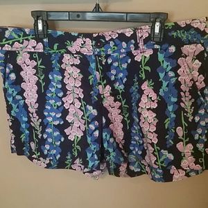 Foxy flowers Callahan shorts