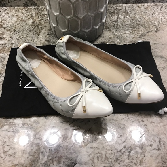 ❌SOLD❌NEW Butterfly Twist Flats❌SOLD❌ - Picture 2 of 5