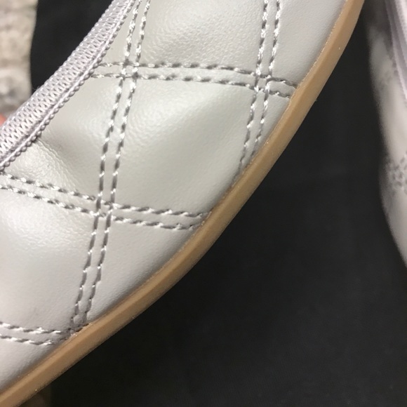 ❌SOLD❌NEW Butterfly Twist Flats❌SOLD❌ - Picture 4 of 5