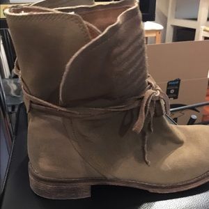 Free People Suede Ankle Boots sz 37