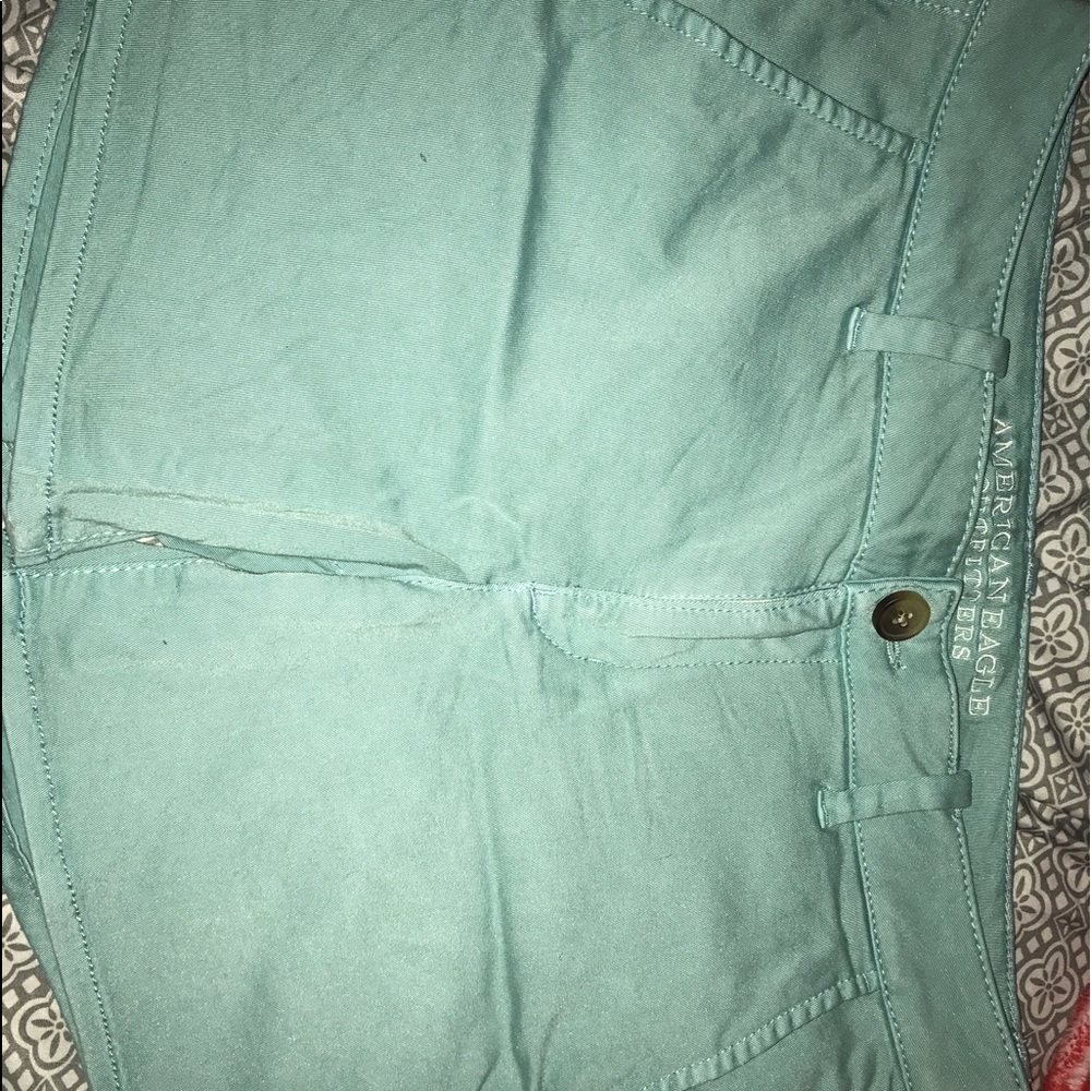 Size 10 AE twill shorts
