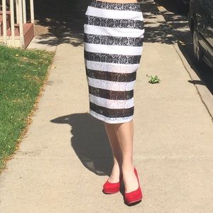 Express Stretch Lace Pencil Skirt Half-lined