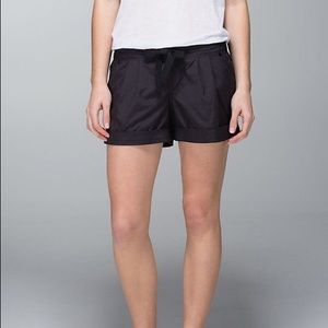 Lululemon Spring Break Away Short