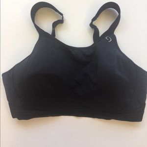 Black maximum support sports bra
