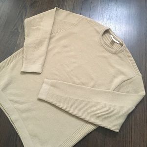 Classic Perry Ellis Tan/Camel Crewneck Sweater