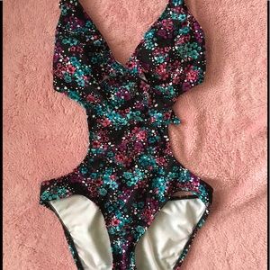 My Sister's Closet | Black Floral One-Piece Suit