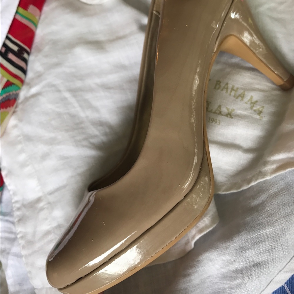 Bandolino patent leather heels