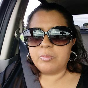 Meet your Posher, Raquel