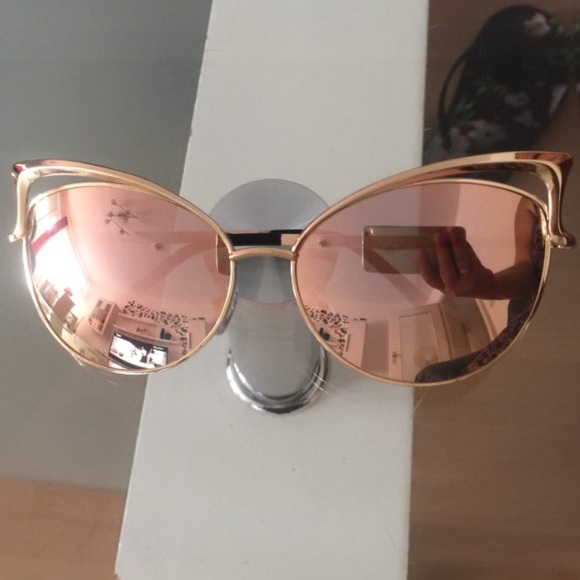 2X HP ‼️ Cat Eye Mirrored Sunglasses Rose Gold - Picture 3 of 5