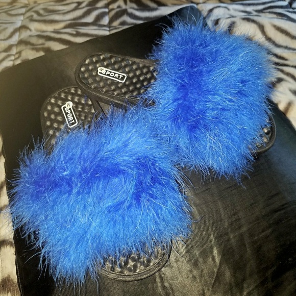 Fur slides - Picture 1 of 3