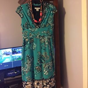 Size 8p Liz Clairbone dress in excellent condition