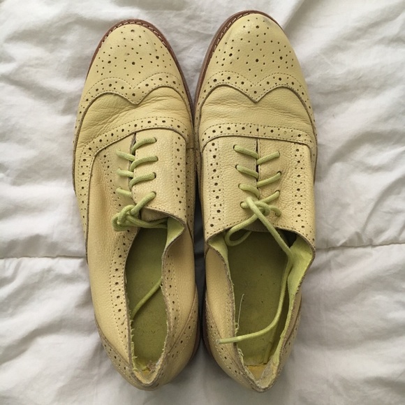 Shoes - Yellow Oxford shoes